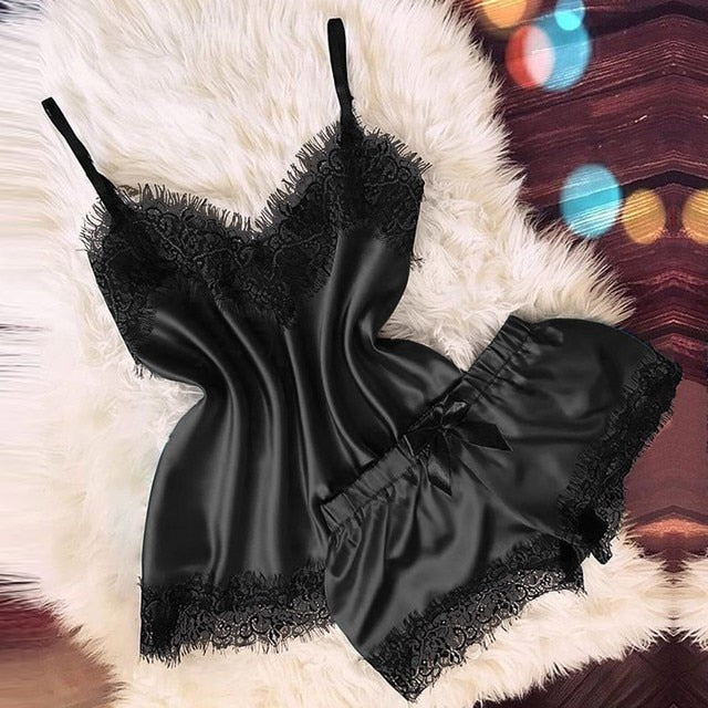 He Wonders Pajamas Set