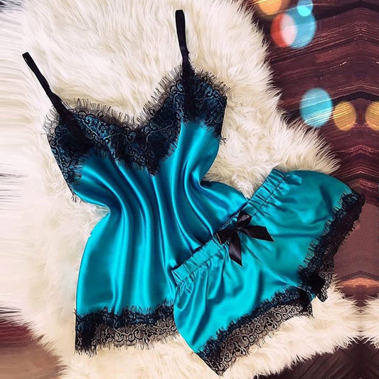 He Wonders Pajamas Set